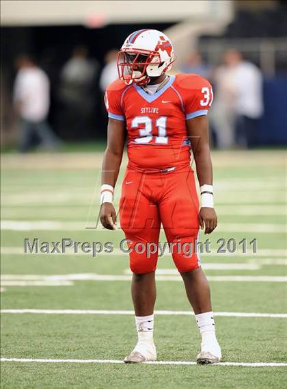 Thumbnail 1 in St. Thomas Aquinas vs Skyline (Kirk Herbstreit National Kickoff Classic) photogallery.