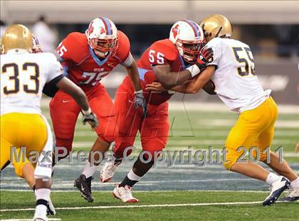 Thumbnail 2 in St. Thomas Aquinas vs Skyline (Kirk Herbstreit National Kickoff Classic) photogallery.