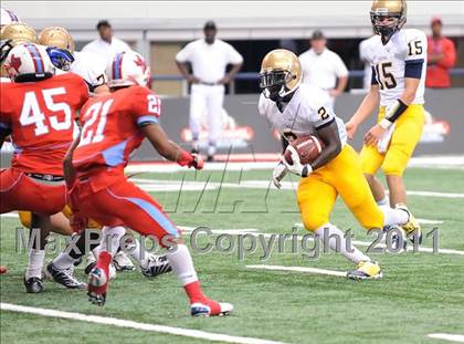 Thumbnail 1 in St. Thomas Aquinas vs Skyline (Kirk Herbstreit National Kickoff Classic) photogallery.