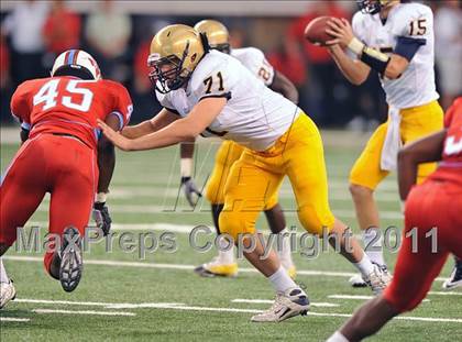 Thumbnail 2 in St. Thomas Aquinas vs Skyline (Kirk Herbstreit National Kickoff Classic) photogallery.