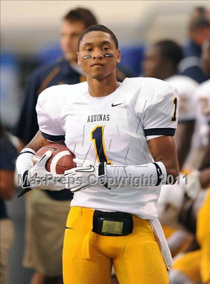Thumbnail 2 in St. Thomas Aquinas vs Skyline (Kirk Herbstreit National Kickoff Classic) photogallery.