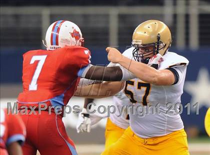 Thumbnail 1 in St. Thomas Aquinas vs Skyline (Kirk Herbstreit National Kickoff Classic) photogallery.