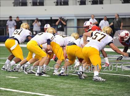 Thumbnail 1 in St. Thomas Aquinas vs Skyline (Kirk Herbstreit National Kickoff Classic) photogallery.