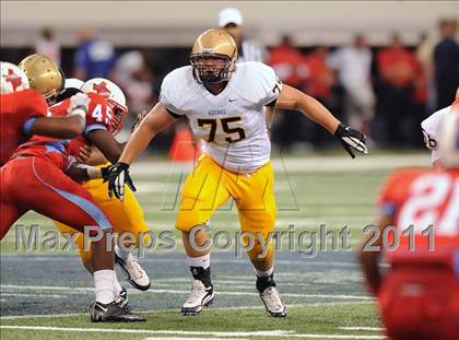 Thumbnail 3 in St. Thomas Aquinas vs Skyline (Kirk Herbstreit National Kickoff Classic) photogallery.