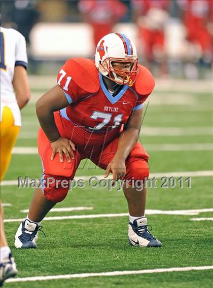 Thumbnail 2 in St. Thomas Aquinas vs Skyline (Kirk Herbstreit National Kickoff Classic) photogallery.