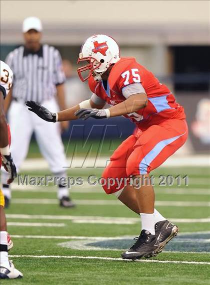 Thumbnail 2 in St. Thomas Aquinas vs Skyline (Kirk Herbstreit National Kickoff Classic) photogallery.