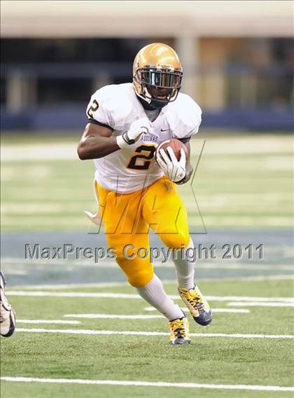 Thumbnail 1 in St. Thomas Aquinas vs Skyline (Kirk Herbstreit National Kickoff Classic) photogallery.