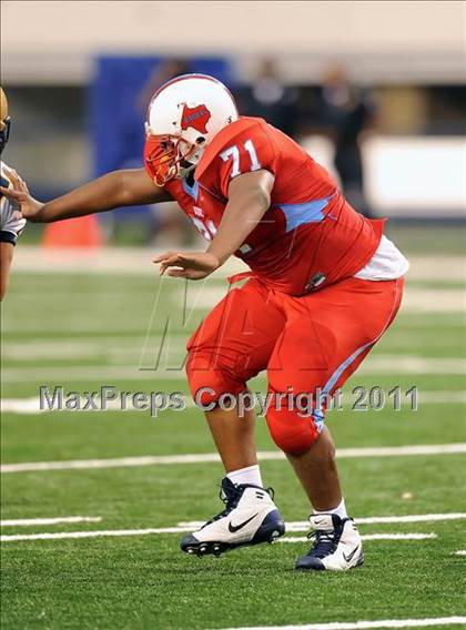 Thumbnail 3 in St. Thomas Aquinas vs Skyline (Kirk Herbstreit National Kickoff Classic) photogallery.