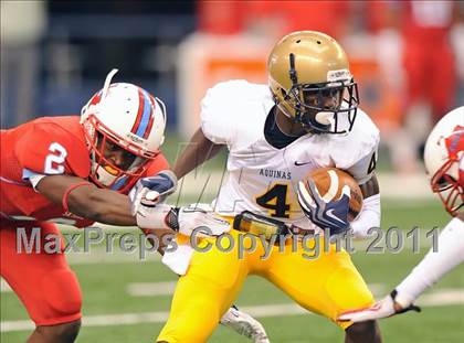 Thumbnail 2 in St. Thomas Aquinas vs Skyline (Kirk Herbstreit National Kickoff Classic) photogallery.