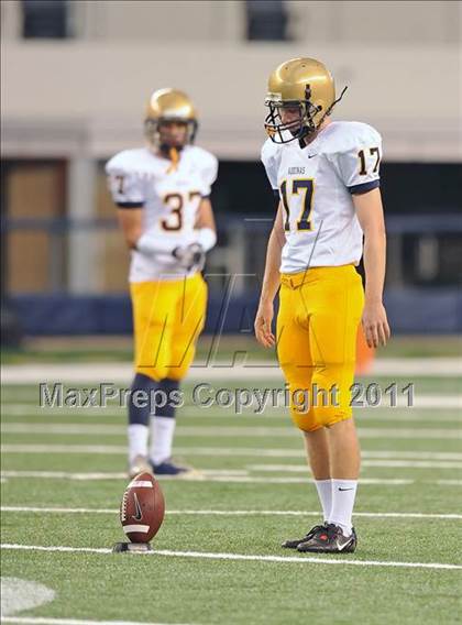 Thumbnail 3 in St. Thomas Aquinas vs Skyline (Kirk Herbstreit National Kickoff Classic) photogallery.