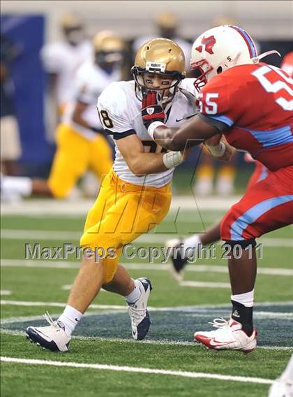 Thumbnail 2 in St. Thomas Aquinas vs Skyline (Kirk Herbstreit National Kickoff Classic) photogallery.