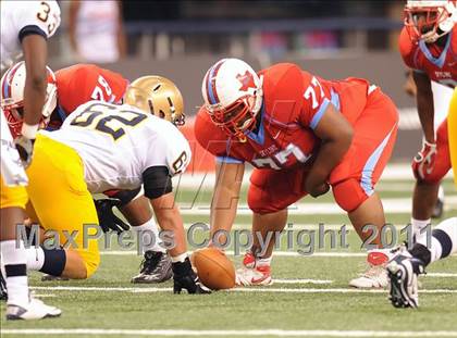 Thumbnail 3 in St. Thomas Aquinas vs Skyline (Kirk Herbstreit National Kickoff Classic) photogallery.