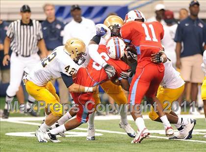 Thumbnail 3 in St. Thomas Aquinas vs Skyline (Kirk Herbstreit National Kickoff Classic) photogallery.