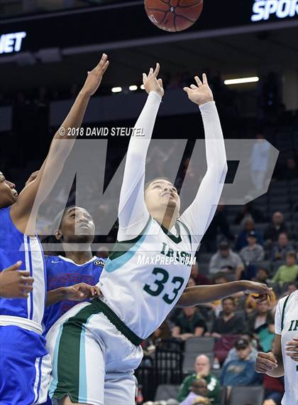 Thumbnail 3 in Serra vs. Sacred Heart Cathedral Preparatory (CIF State D1 Final) photogallery.