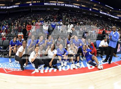 Thumbnail 3 in Serra vs. Sacred Heart Cathedral Preparatory (CIF State D1 Final) photogallery.