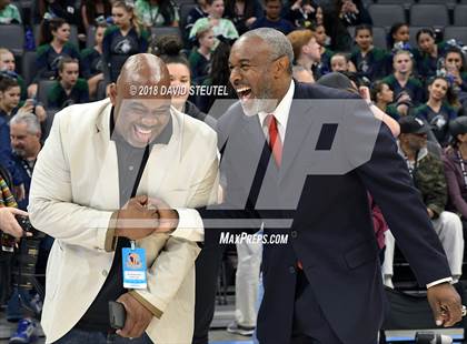 Thumbnail 2 in Serra vs. Sacred Heart Cathedral Preparatory (CIF State D1 Final) photogallery.