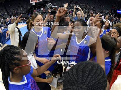Thumbnail 2 in Serra vs. Sacred Heart Cathedral Preparatory (CIF State D1 Final) photogallery.