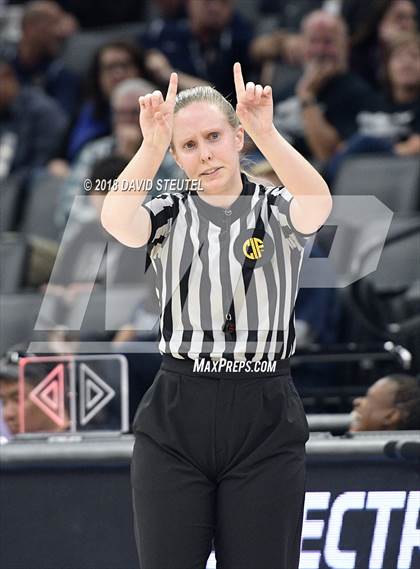 Thumbnail 2 in Serra vs. Sacred Heart Cathedral Preparatory (CIF State D1 Final) photogallery.