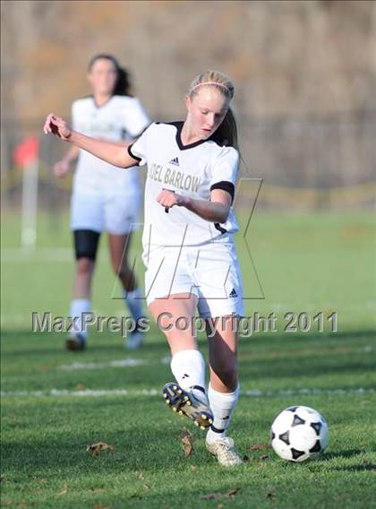 Thumbnail 3 in Barlow vs. Woodstock Academy (CIAC Class L 2nd Round) photogallery.