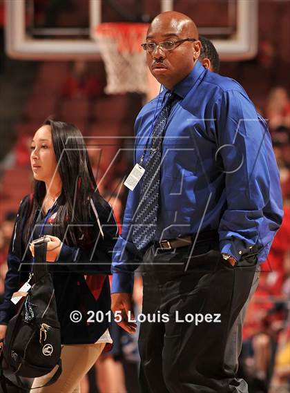 Thumbnail 2 in Village Christian vs. Great Oak (CIF SS D1AA Final) photogallery.