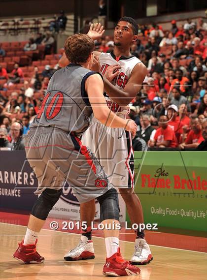 Thumbnail 2 in Village Christian vs. Great Oak (CIF SS D1AA Final) photogallery.
