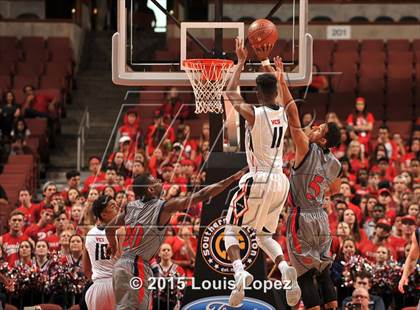 Thumbnail 1 in Village Christian vs. Great Oak (CIF SS D1AA Final) photogallery.
