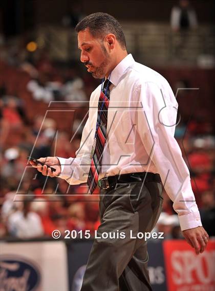Thumbnail 1 in Village Christian vs. Great Oak (CIF SS D1AA Final) photogallery.