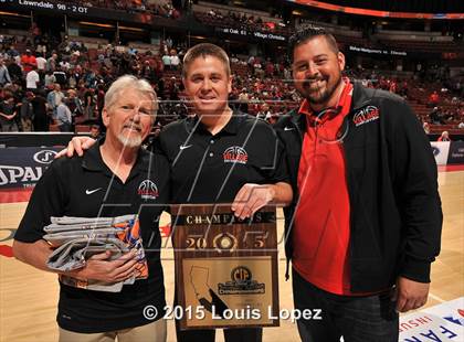 Thumbnail 1 in Village Christian vs. Great Oak (CIF SS D1AA Final) photogallery.