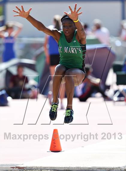 Thumbnail 1 in SJS Masters Track and Field (Girls Field Events) photogallery.