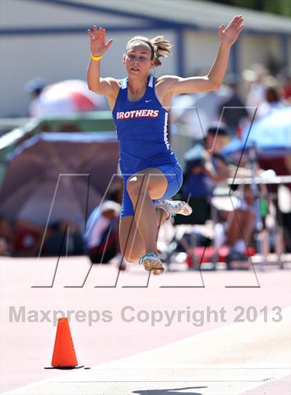 Thumbnail 2 in SJS Masters Track and Field (Girls Field Events) photogallery.
