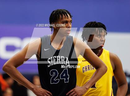 Thumbnail 2 in Christ the King @ Sierra Canyon photogallery.