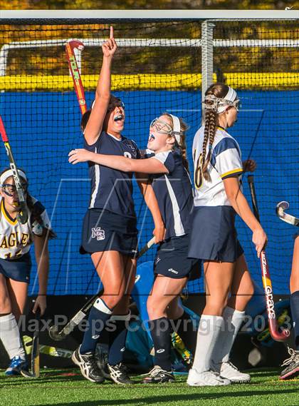 Thumbnail 1 in Barrington vs Moses Brown (RIIL Division 1 Final) photogallery.