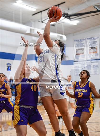 Thumbnail 2 in Mumford vs Granger (Cotton Christmas Classic) photogallery.