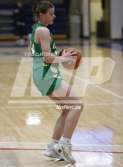Thumbnail 1 in Grangeville vs. Lakeland (Avista Holiday Tournament) photogallery.