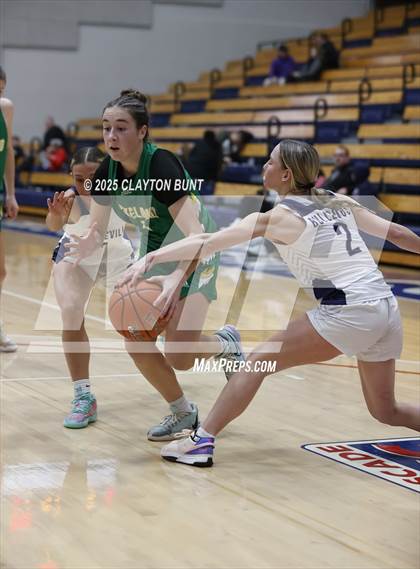 Thumbnail 2 in Grangeville vs. Lakeland (Avista Holiday Tournament) photogallery.