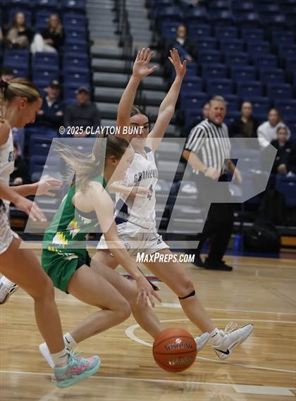 Thumbnail 2 in Grangeville vs. Lakeland (Avista Holiday Tournament) photogallery.