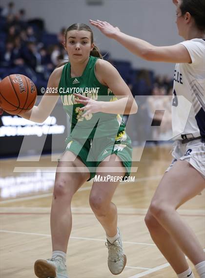 Thumbnail 2 in Grangeville vs. Lakeland (Avista Holiday Tournament) photogallery.