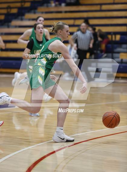 Thumbnail 2 in Grangeville vs. Lakeland (Avista Holiday Tournament) photogallery.