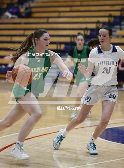 Thumbnail 2 in Grangeville vs. Lakeland (Avista Holiday Tournament) photogallery.