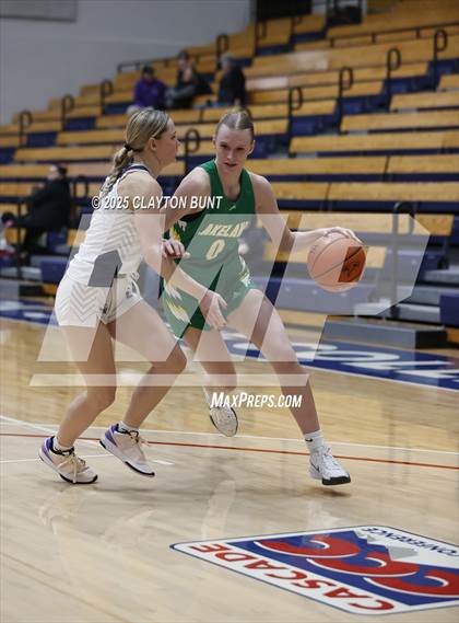 Thumbnail 1 in Grangeville vs. Lakeland (Avista Holiday Tournament) photogallery.