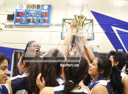 Thumbnail 1 in Reseda vs West Adams (CIF D4 Final) photogallery.
