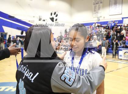 Thumbnail 2 in Reseda vs West Adams (CIF D4 Final) photogallery.