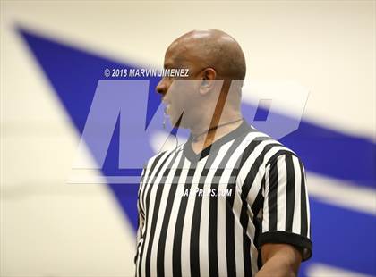 Thumbnail 3 in Reseda vs West Adams (CIF D4 Final) photogallery.