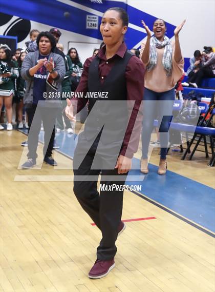 Thumbnail 3 in Reseda vs West Adams (CIF D4 Final) photogallery.