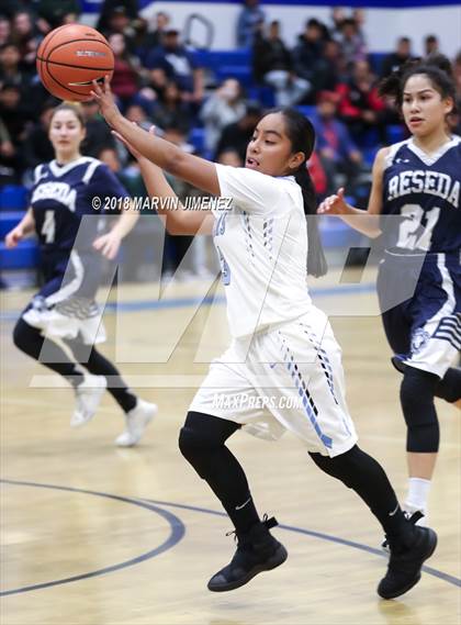 Thumbnail 2 in Reseda vs West Adams (CIF D4 Final) photogallery.