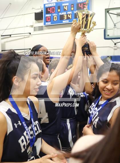 Thumbnail 1 in Reseda vs West Adams (CIF D4 Final) photogallery.