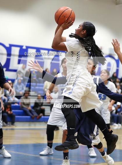 Thumbnail 2 in Reseda vs West Adams (CIF D4 Final) photogallery.