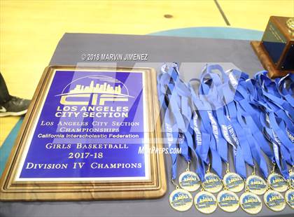 Thumbnail 2 in Reseda vs West Adams (CIF D4 Final) photogallery.
