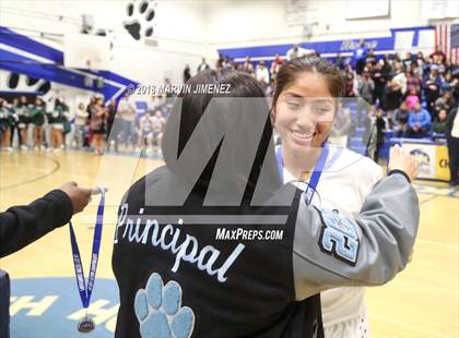 Thumbnail 2 in Reseda vs West Adams (CIF D4 Final) photogallery.