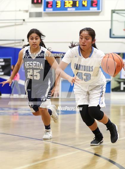 Thumbnail 1 in Reseda vs West Adams (CIF D4 Final) photogallery.